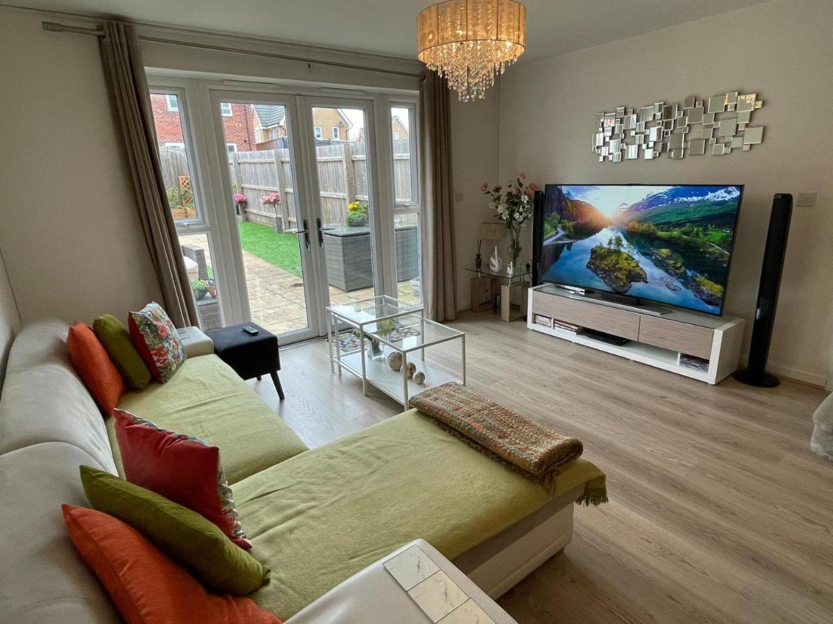 Comet Place Wellingborough Luaran gambar